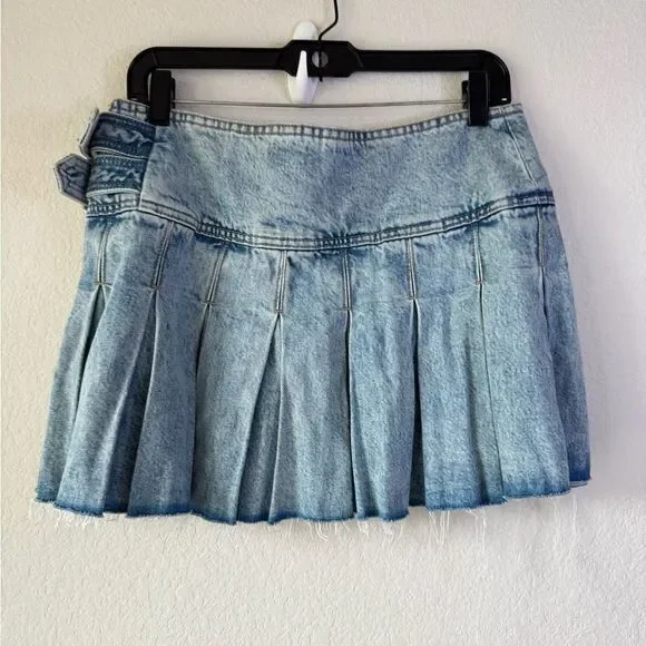 Pull&Bear Pleated Denim Mini Skirt Double Buckle Belt Women’s‎ Sz M Y2K Clueless - Picture 6 of 8